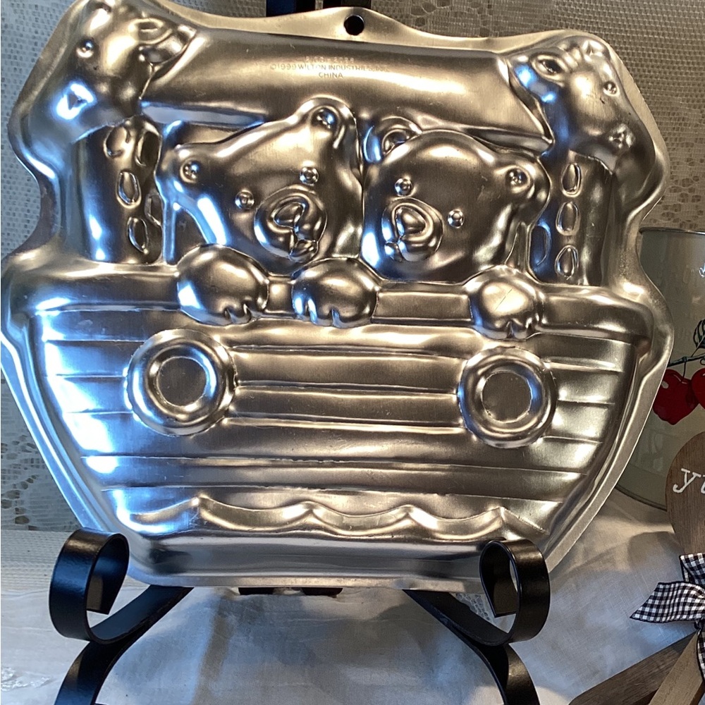1999 Wilton Cake Pan Noah’s Ark Party 2105-2026  VINTAGE